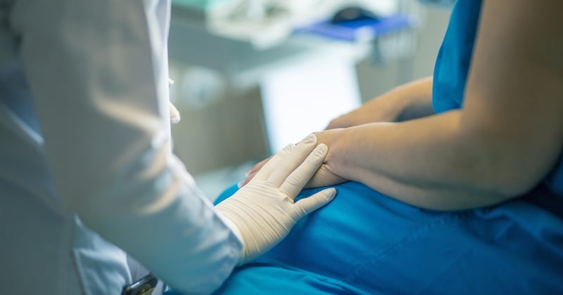 Medizinische Beratung: Wann zum Arzt bei Rückenschmerzen?